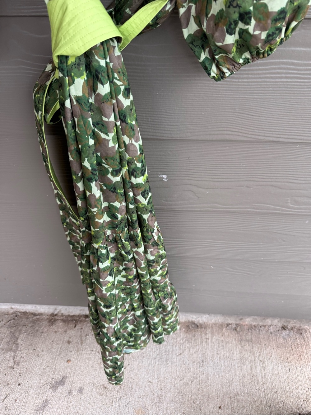 Tuckernuck Green Floral Tie-Waist Midi Dress - Picture 6 of 6